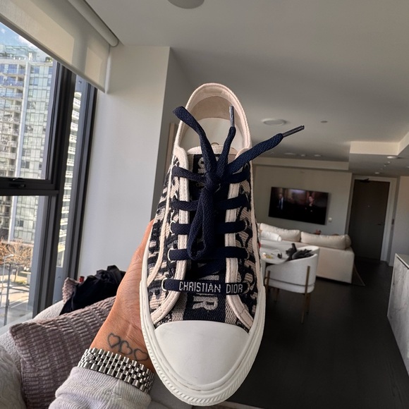 Christian Dior oblique embroid sneakers - Picture 2 of 5
